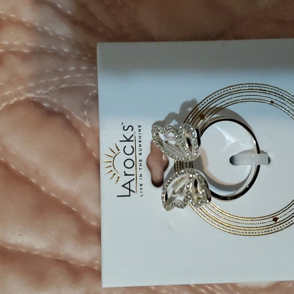 LA ROCKS BUTTERFLY 🦋 Ring - Picture 3 of 4